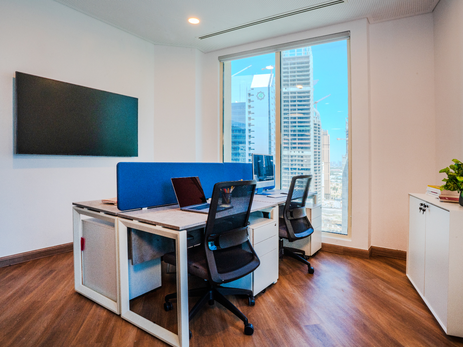 Dedicated office in a Suites