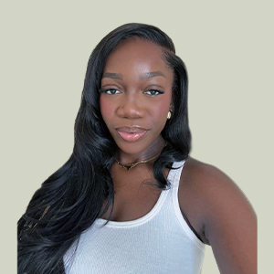 Yemi Fajembola a Content Creator
